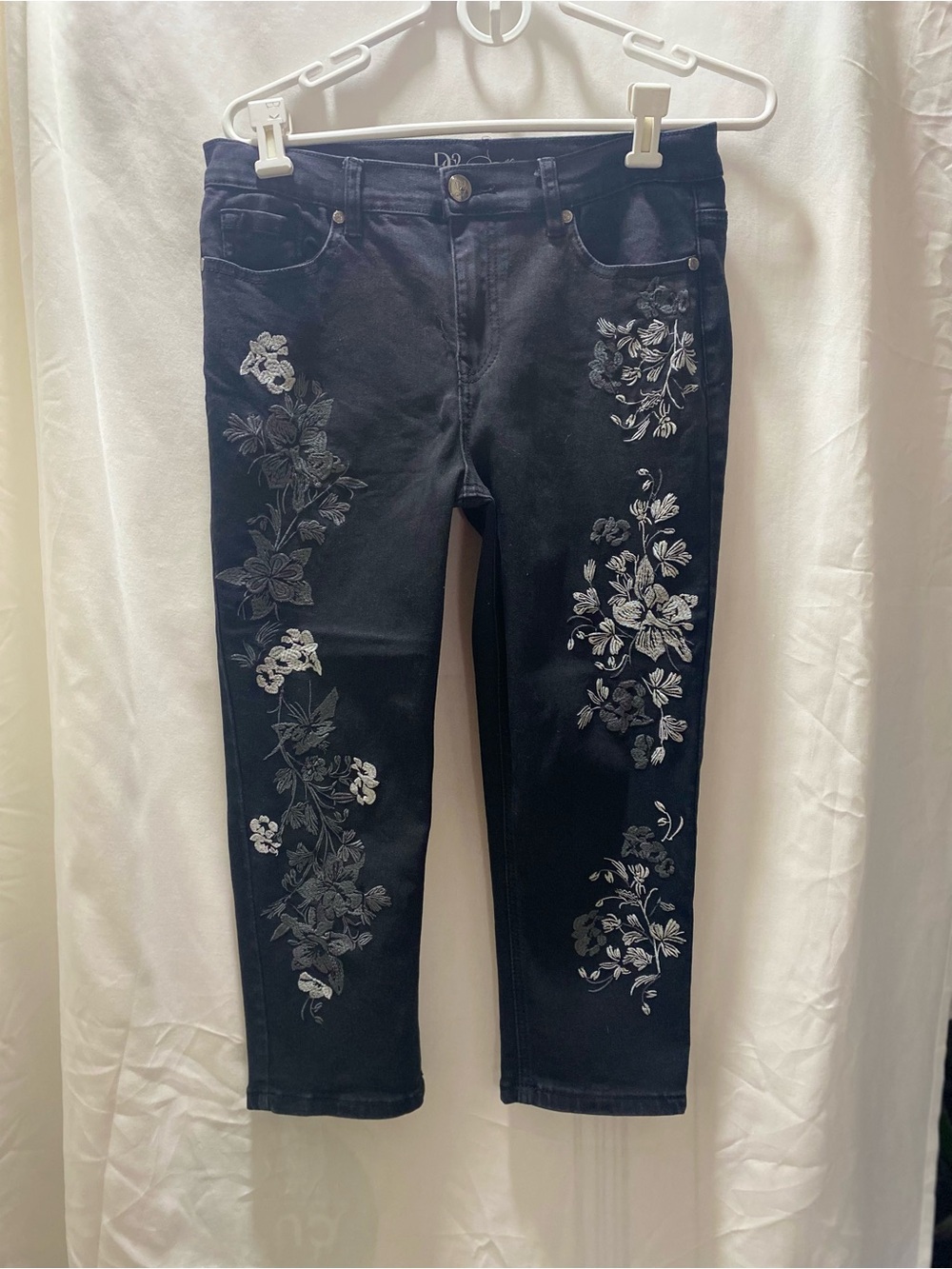 DG2 women skinny jeans black dark wash floral embroidered stretch 10p petite
